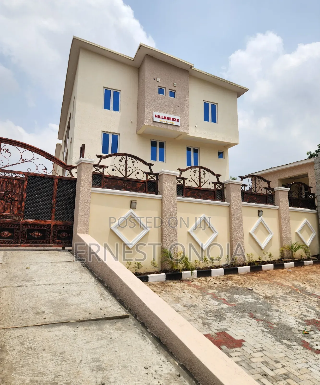 3bdrm Townhouse/Terrace in Apo By Legislative, Zone B for sale