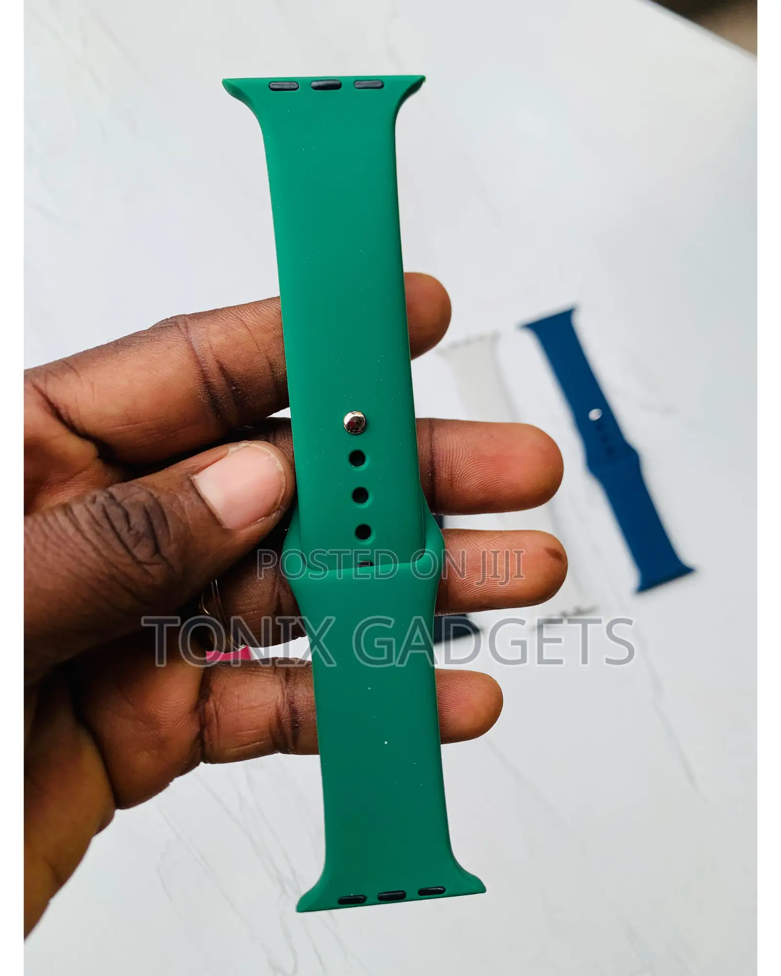 Fashionable Silicon Strap for Apple Watches / Smartwatches