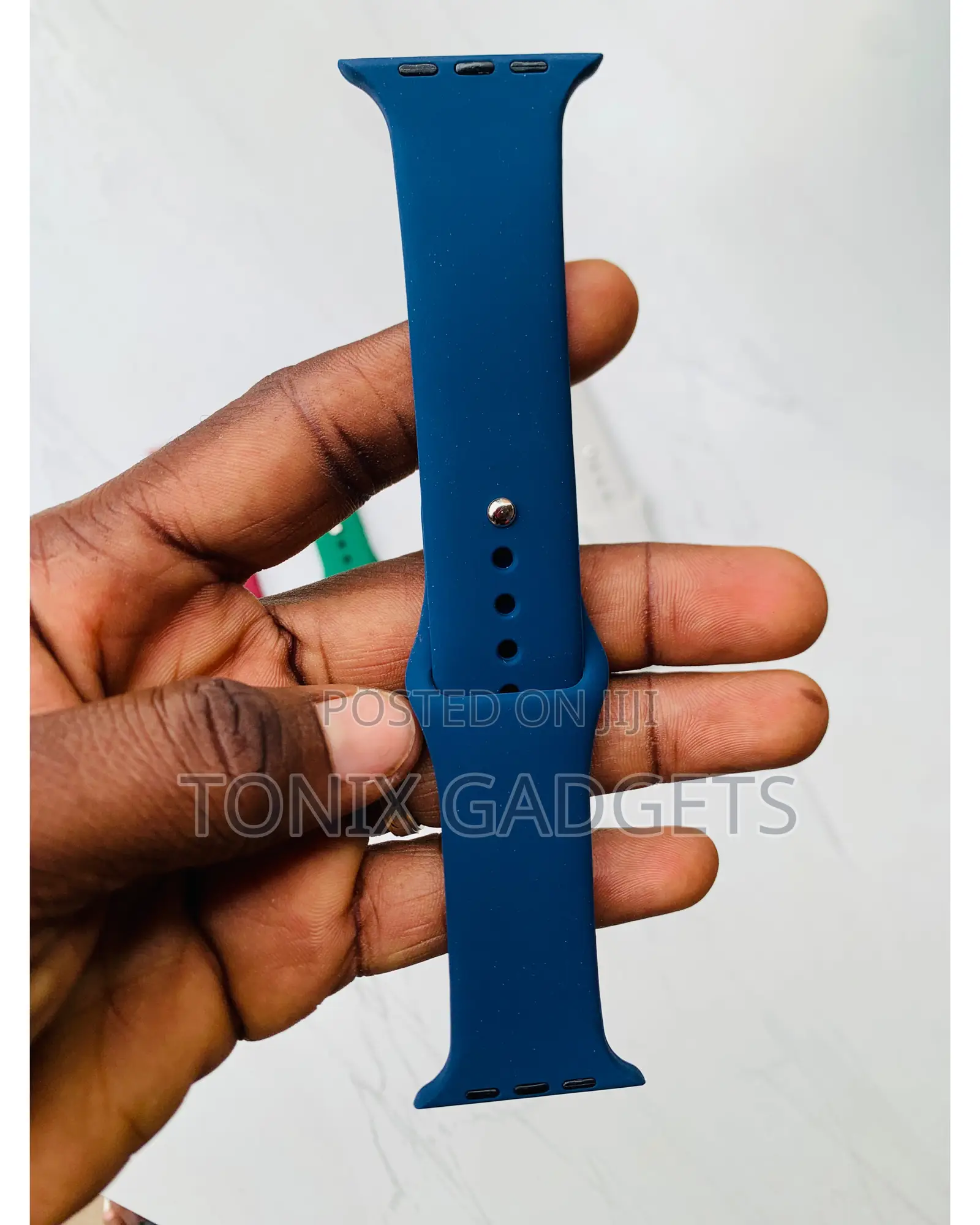 Fashionable Silicon Strap for Apple Watches / Smartwatches