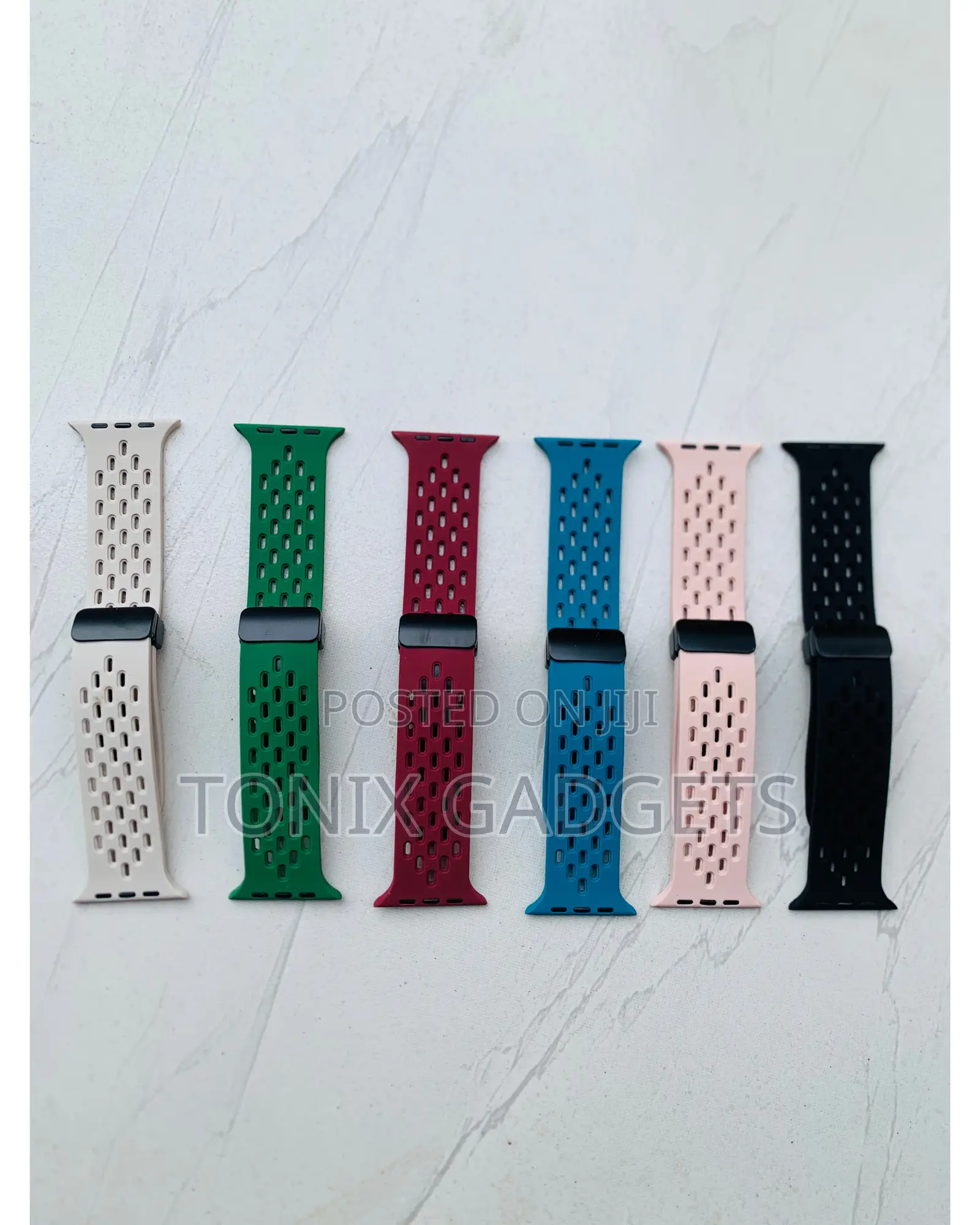 Magnetic Dotted Strap for Iwatch/ Samsung/ Other Smartwatch