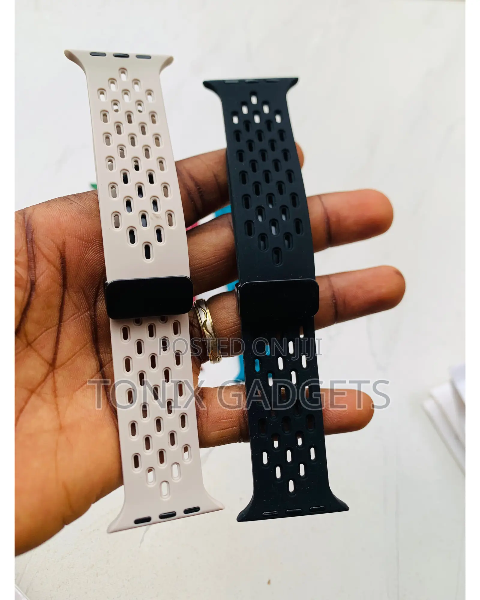 Magnetic Dotted Strap for Iwatch/ Samsung/ Other Smartwatch