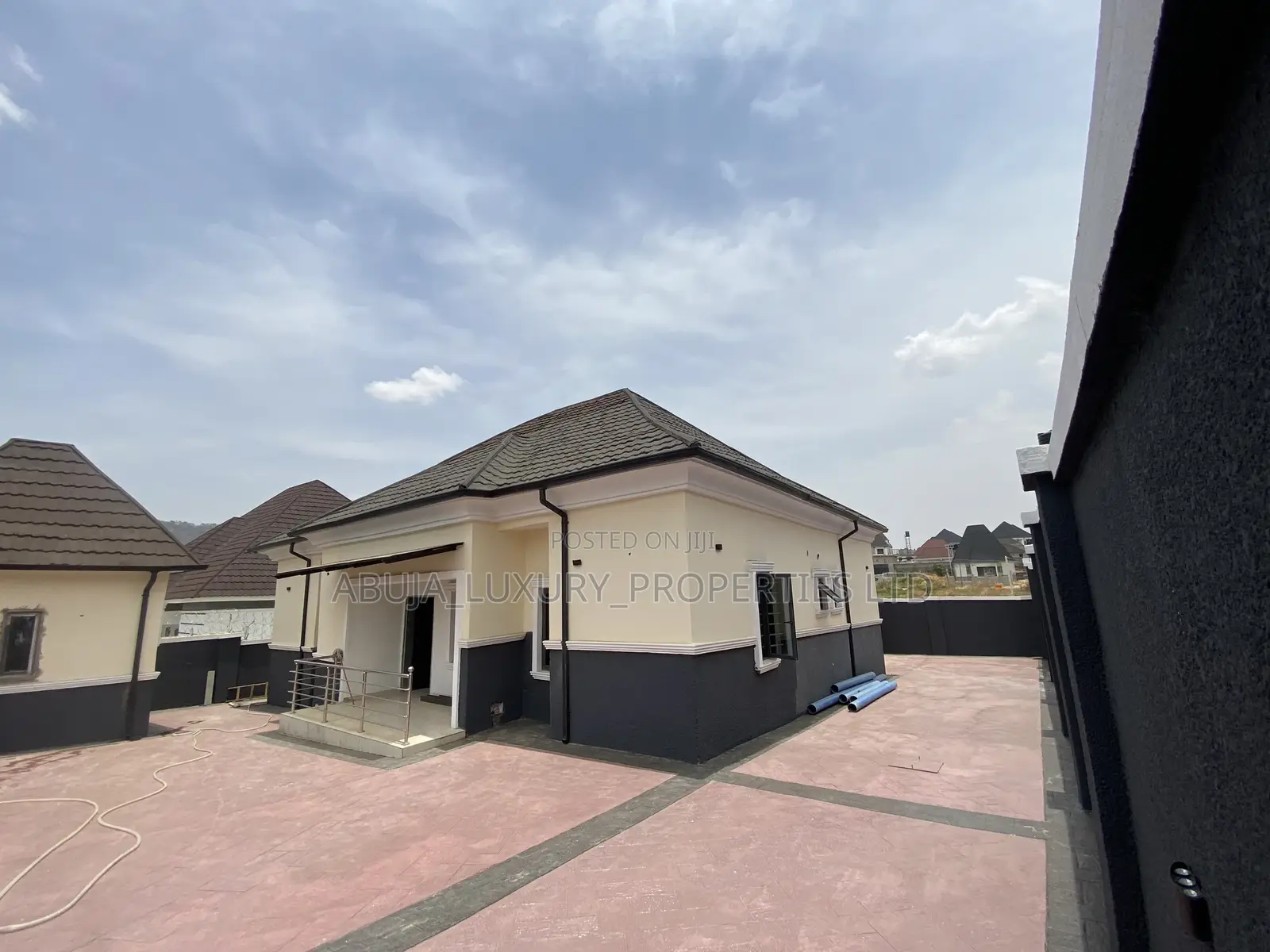3bdrm Bungalow in Efab Queens Karasana, Gwarinpa for sale