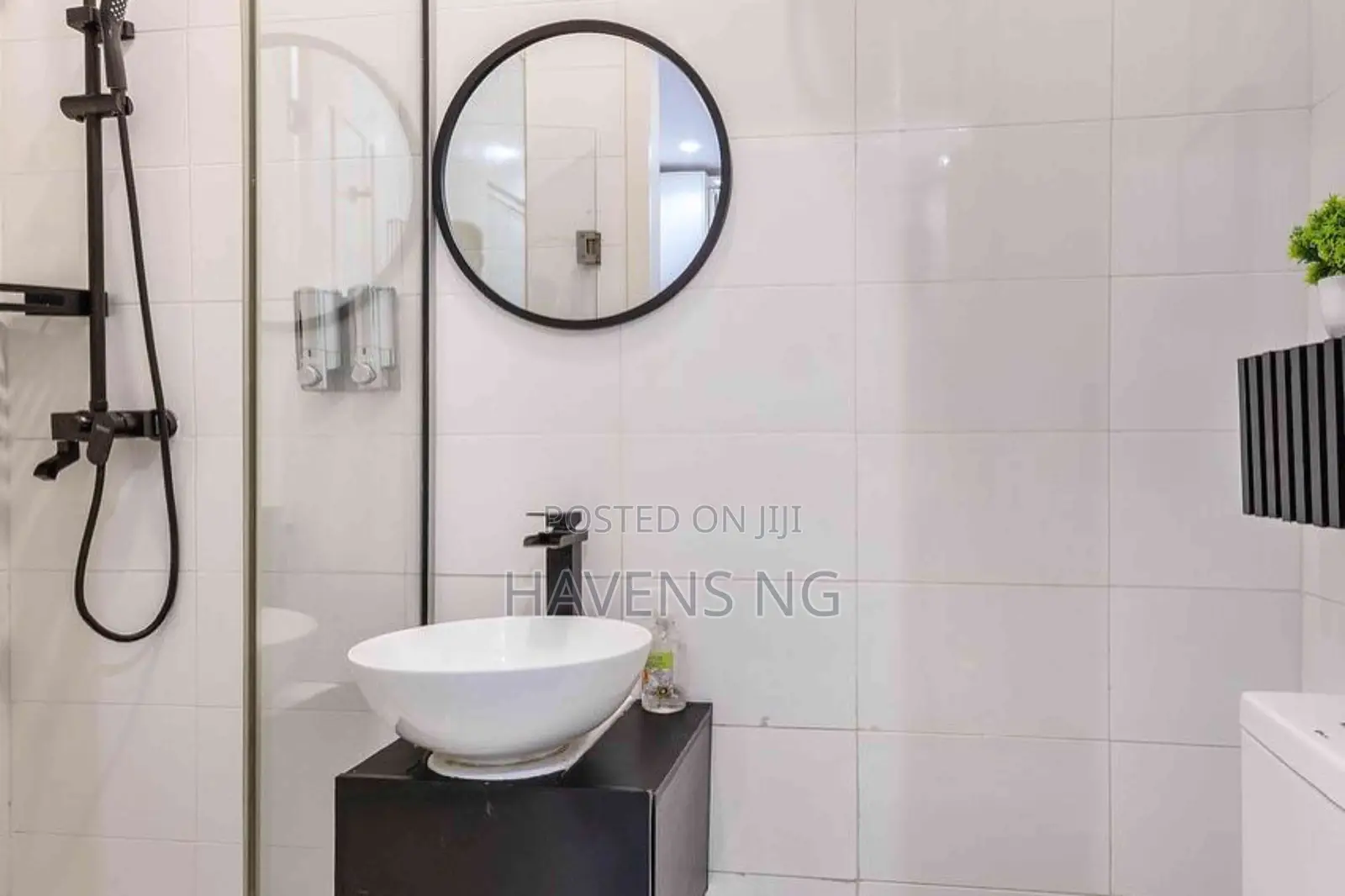 Luxury 2-bedroom Rooftop Apartment