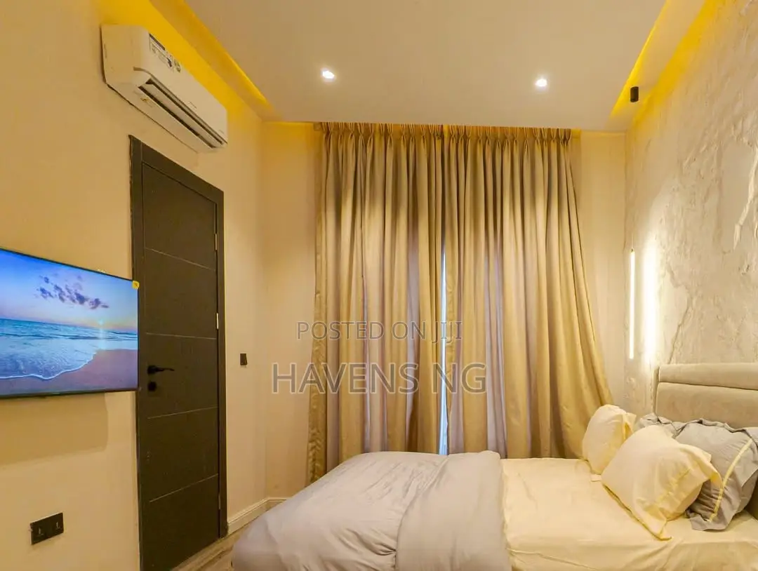Smart Luxury 2-bedroom Apartment With Swimming Pool.