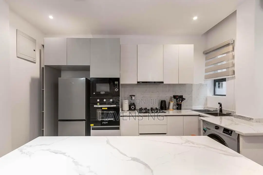 Modern 2-bedroom Maisonette With Top-notch Amenities.