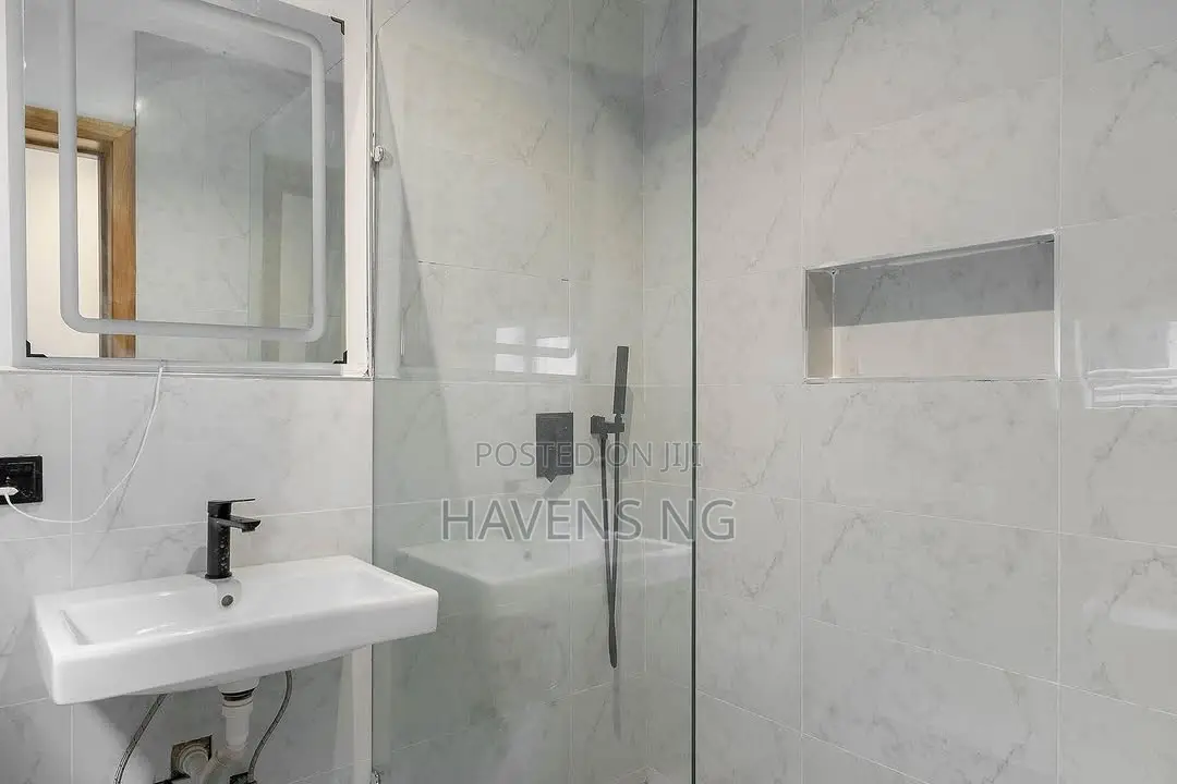 Modern 2-bedroom Maisonette With Top-notch Amenities.