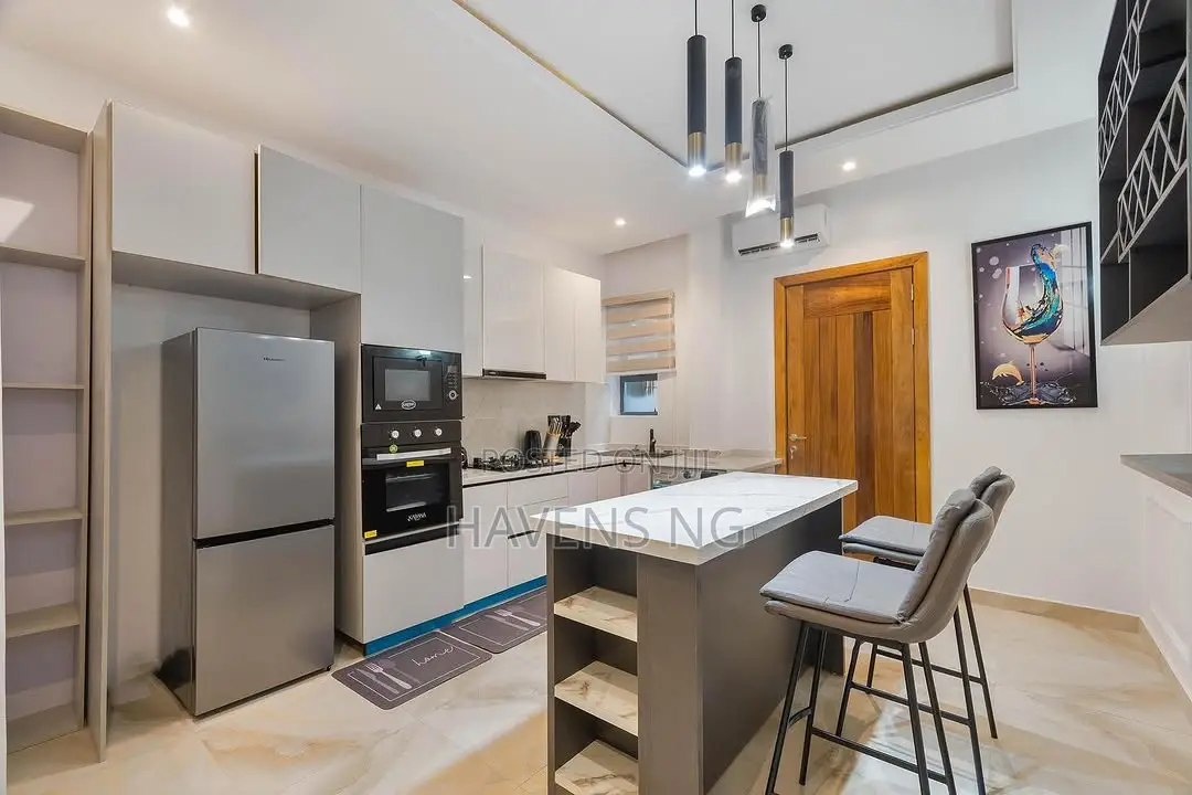 Modern 2-bedroom Maisonette With Top-notch Amenities.