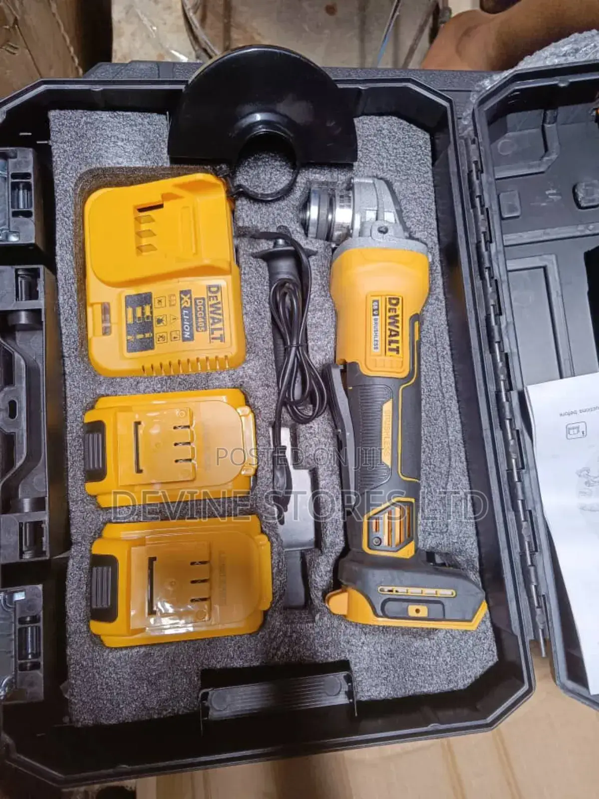 41⁄2 Dewalt Cordless Angle Grinder Machine