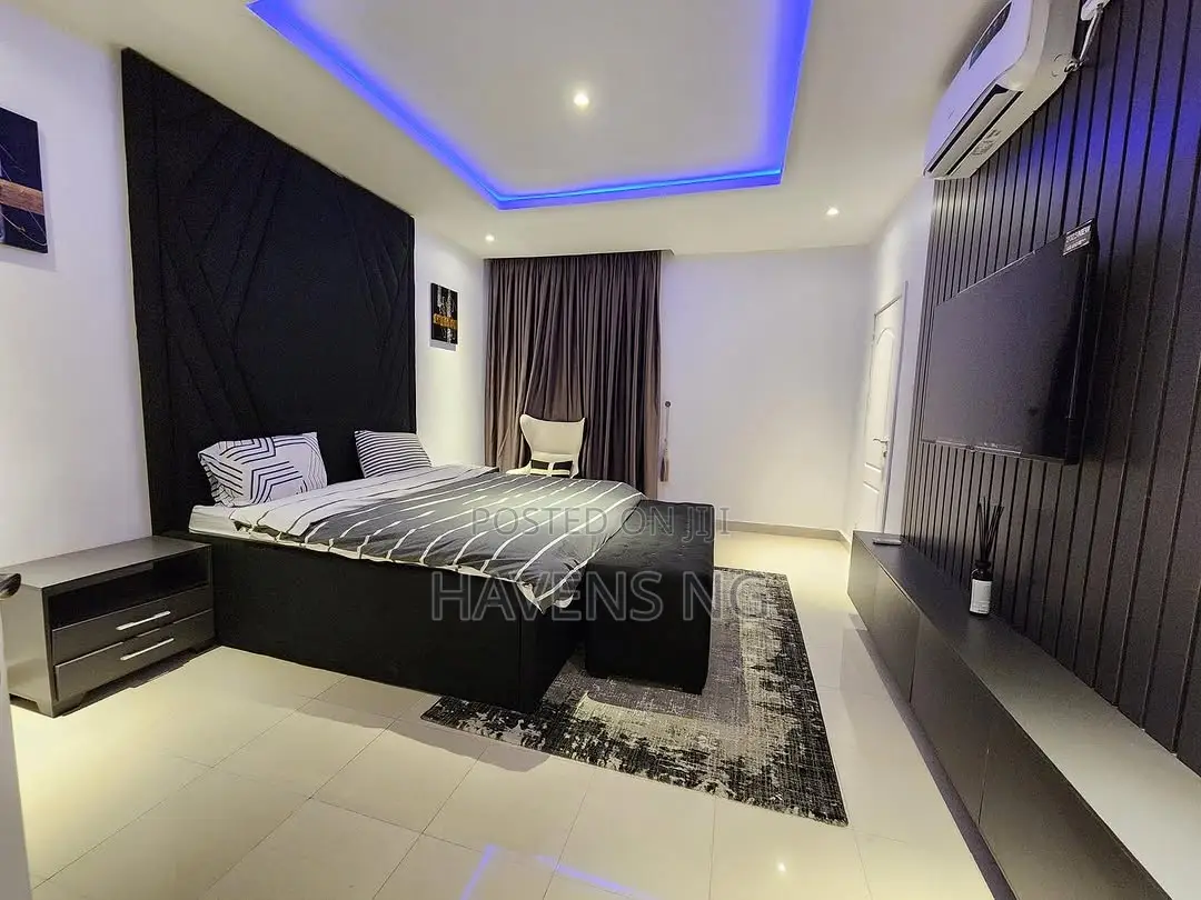 Luxury 3-Bedroom Penthouse Apartment