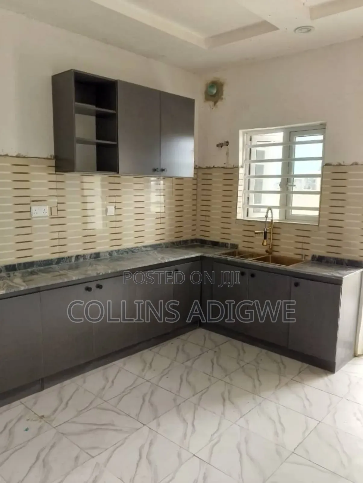 2bdrm Apartment in Gated Estate Ogombo for rent