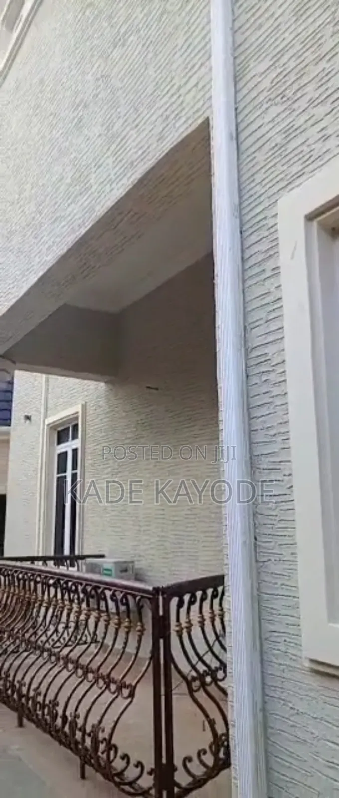 Gravitex Superb Paint