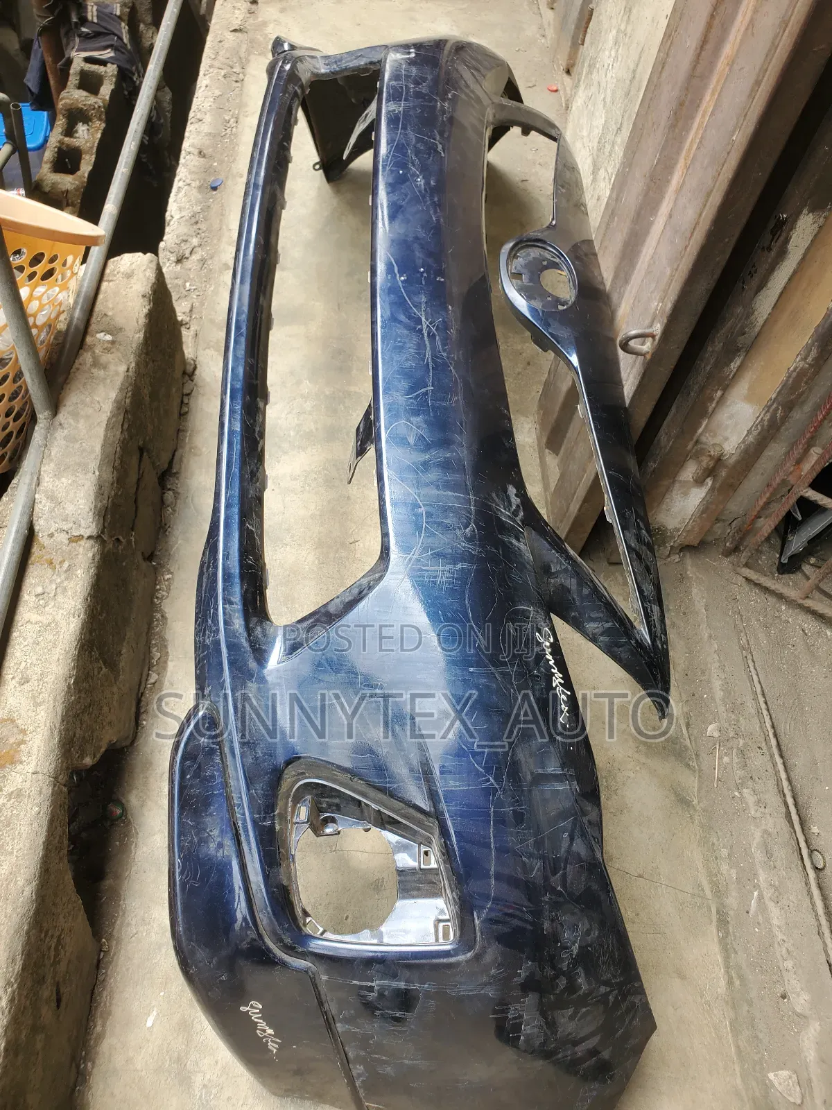 Front Bumper Toyota Corolla 2011-2012 Se