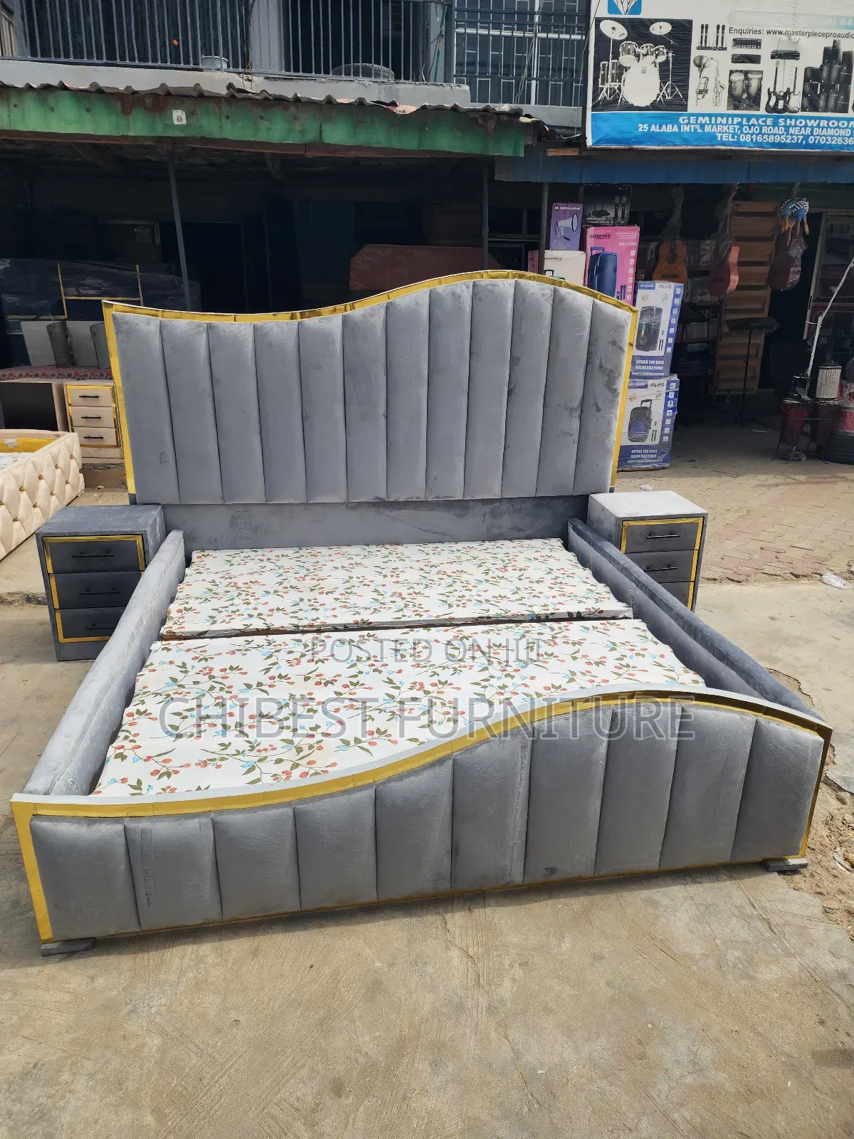 Padded Ulphostery 6by6 Bed Stand.
