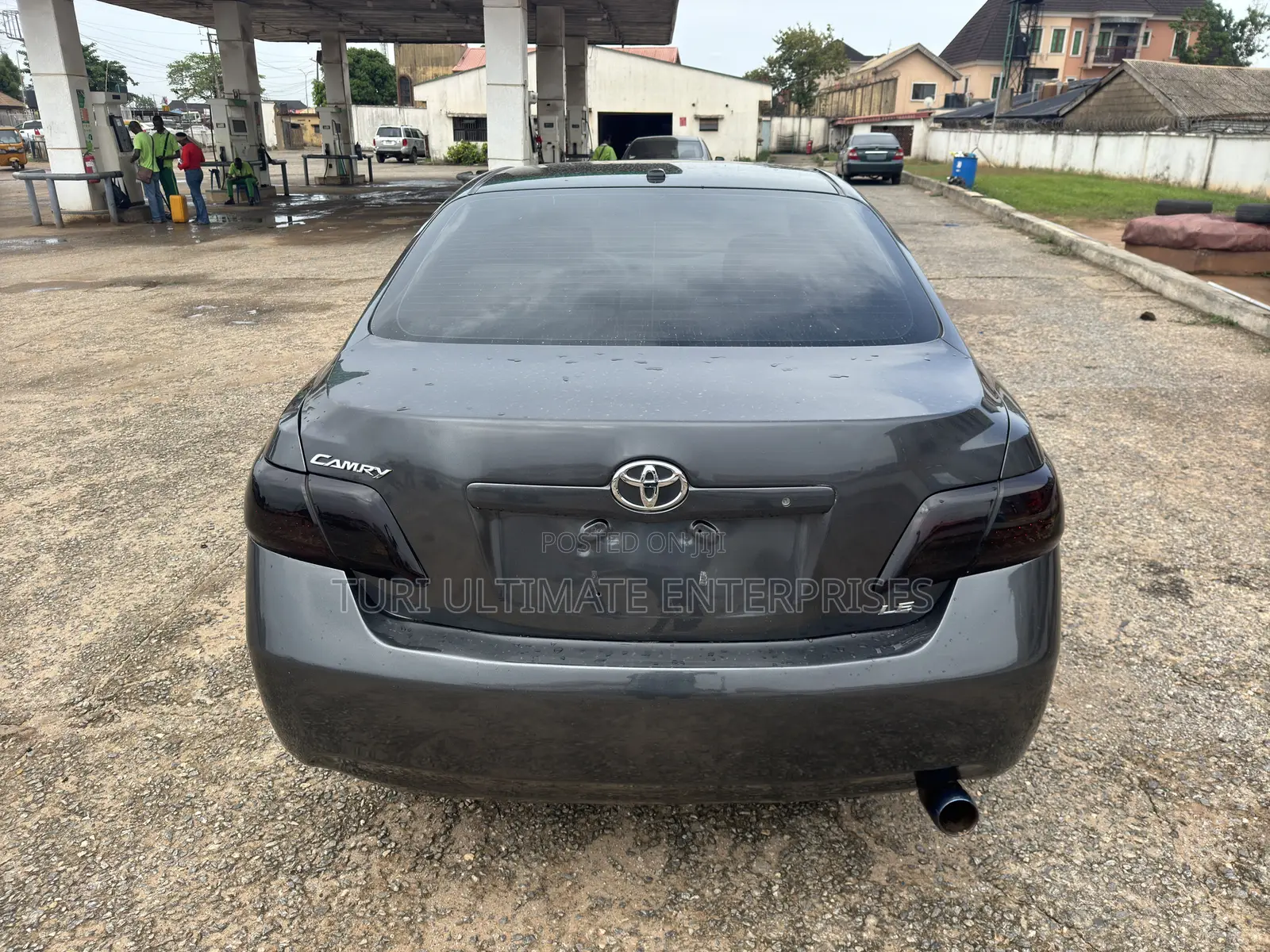 Toyota Camry LE 4dr Sedan (2.5L 4cyl 6AM) 2010 Gray