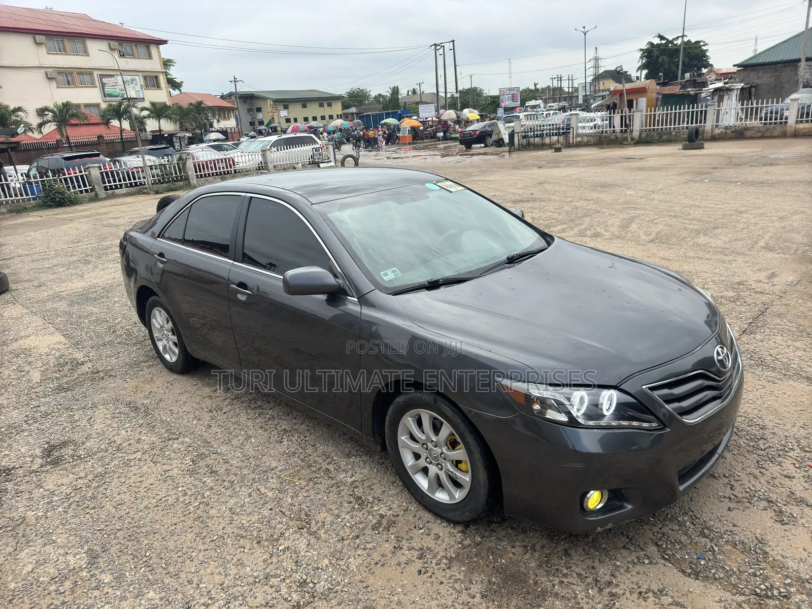 Toyota Camry LE 4dr Sedan (2.5L 4cyl 6AM) 2010 Gray