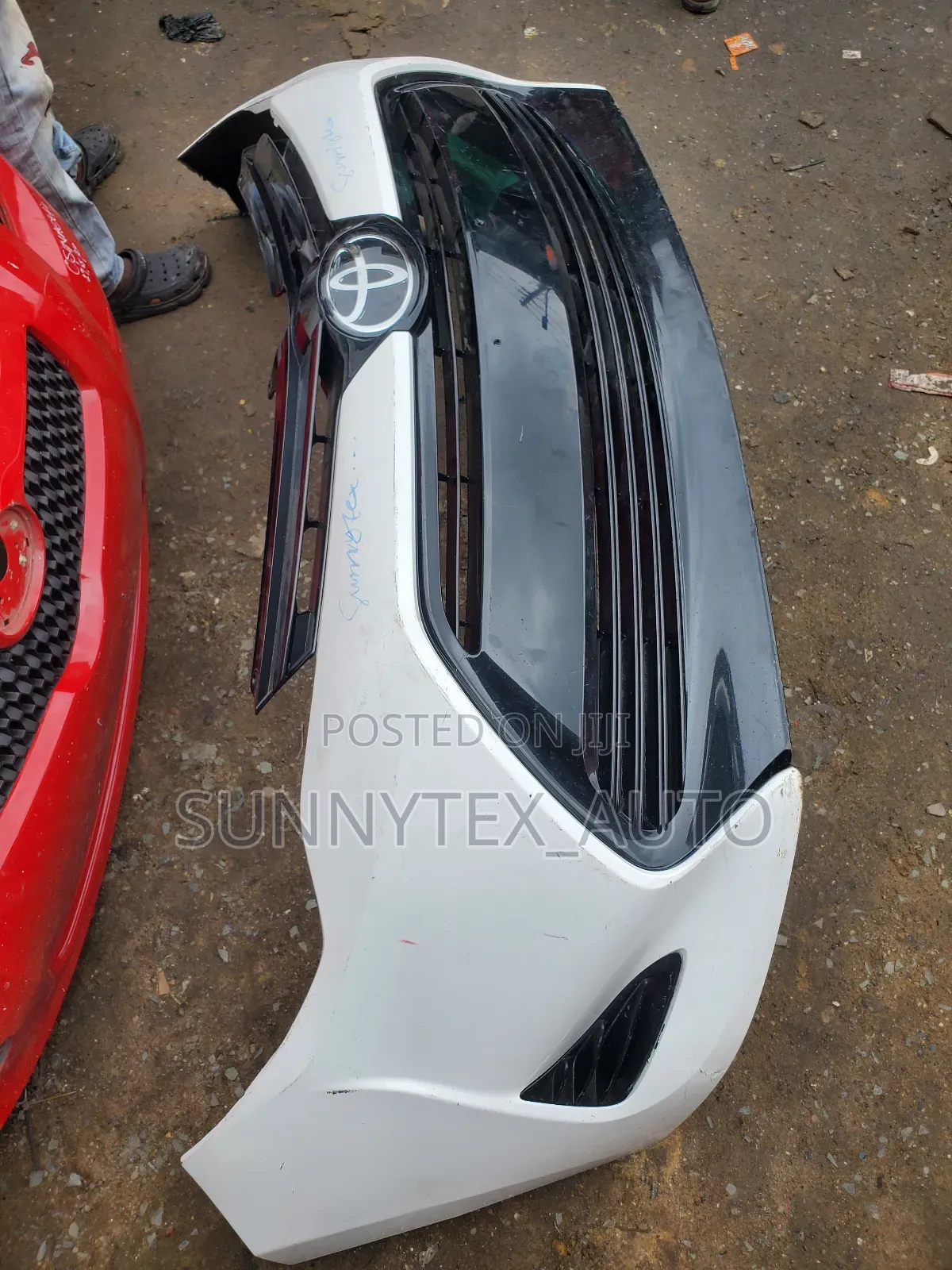 Complete Front Bumper Corolla 2016-2017 Le