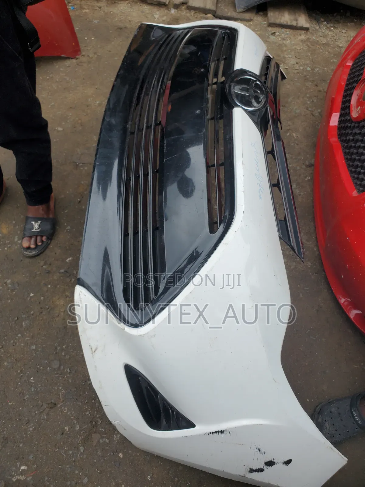 Complete Front Bumper Corolla 2016-2017 Le