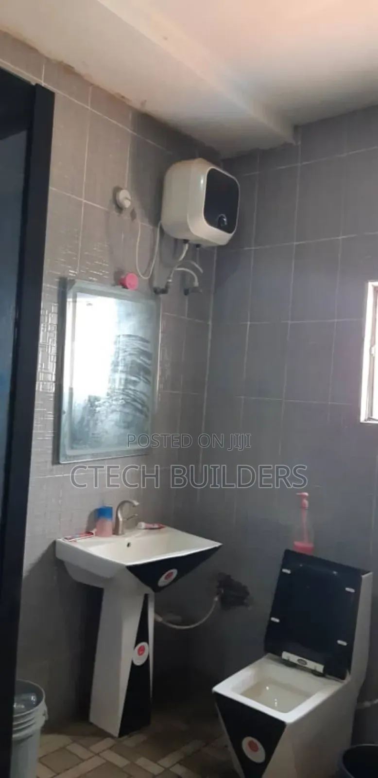 5bdrm Duplex in Benin City for rent