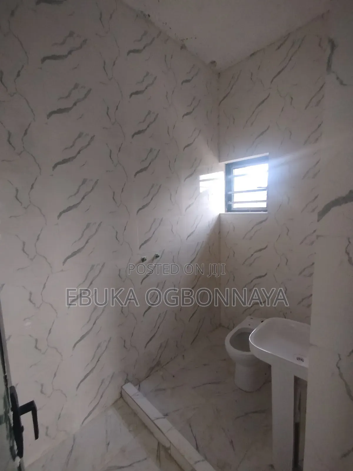 3bdrm Block of Flats in Cedarwood Estate,, Obio-Akpor for rent