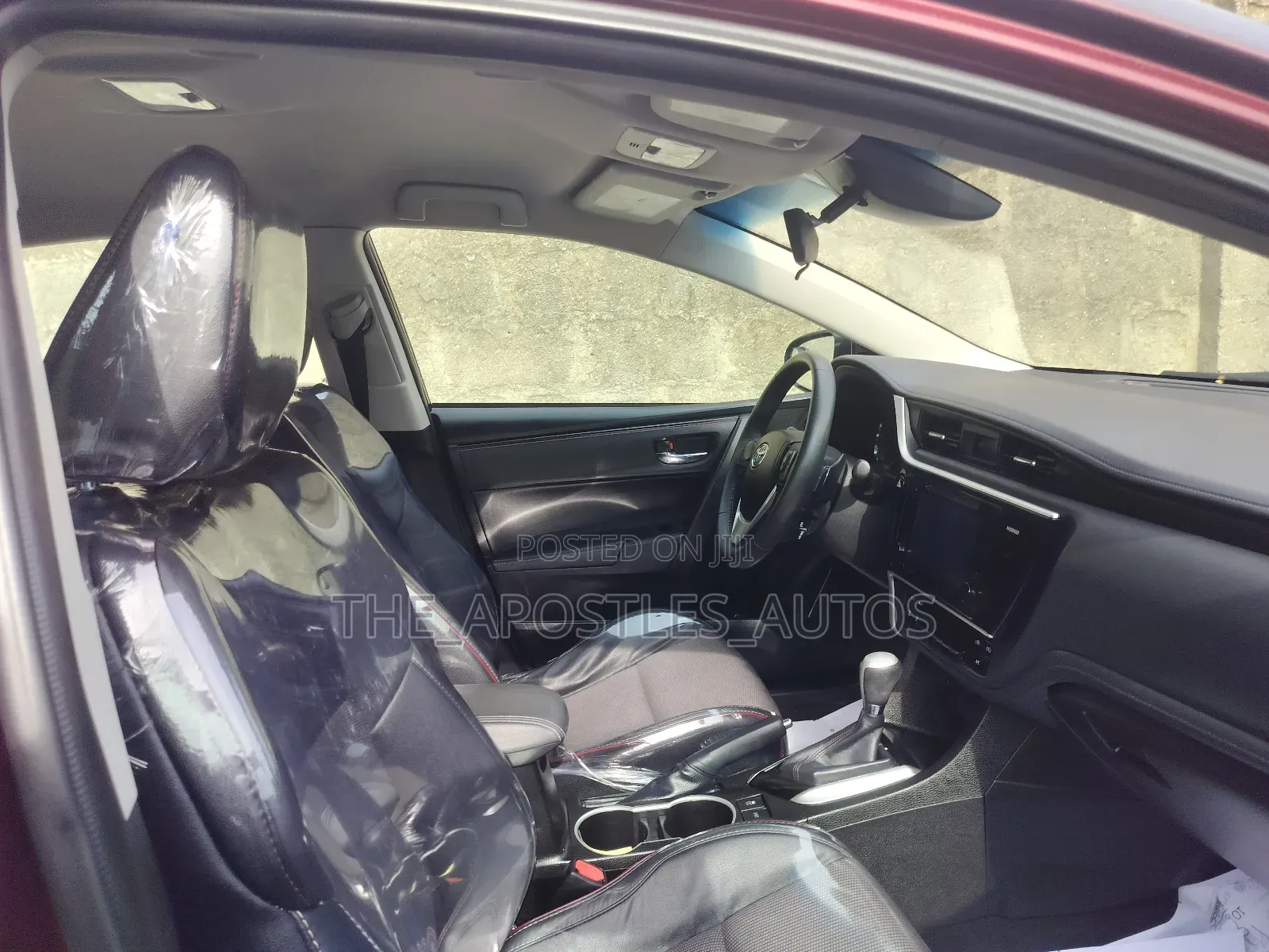 Toyota Corolla SE (1.8L 4cyl 6M) 2018 Burgundy