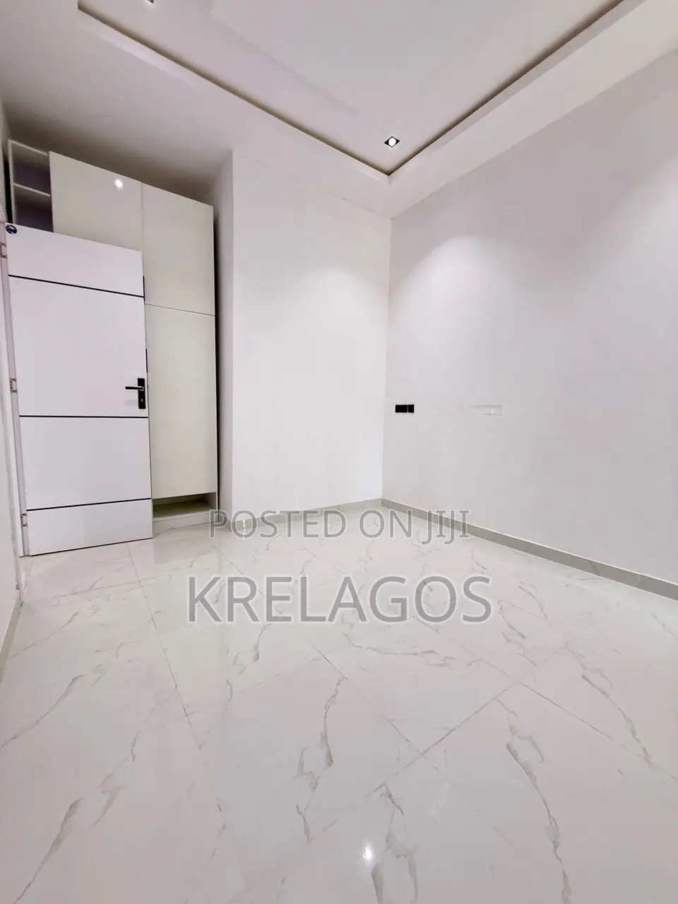 4bdrm Duplex in Ikota for sale