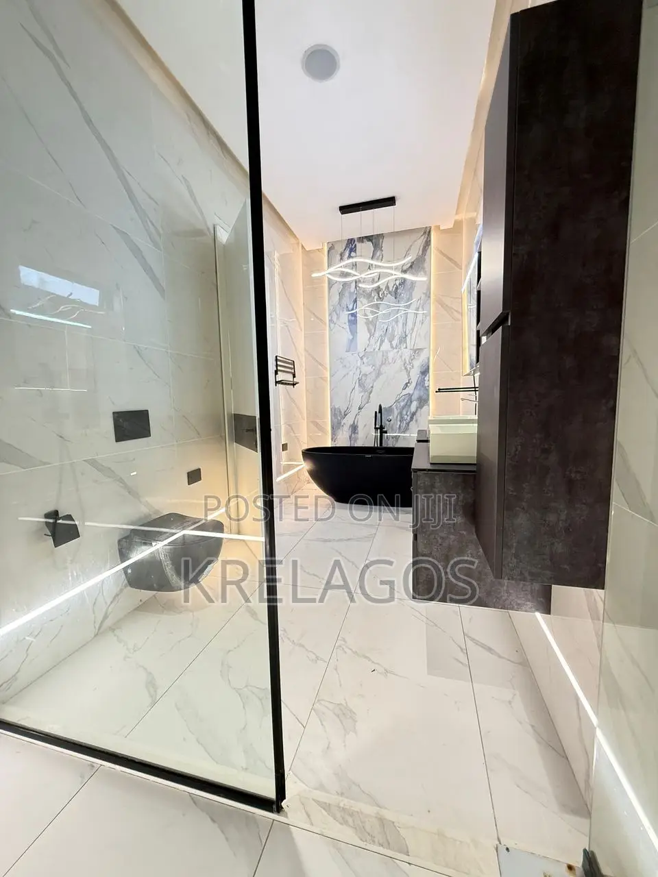 5bdrm Duplex in Ikota for sale