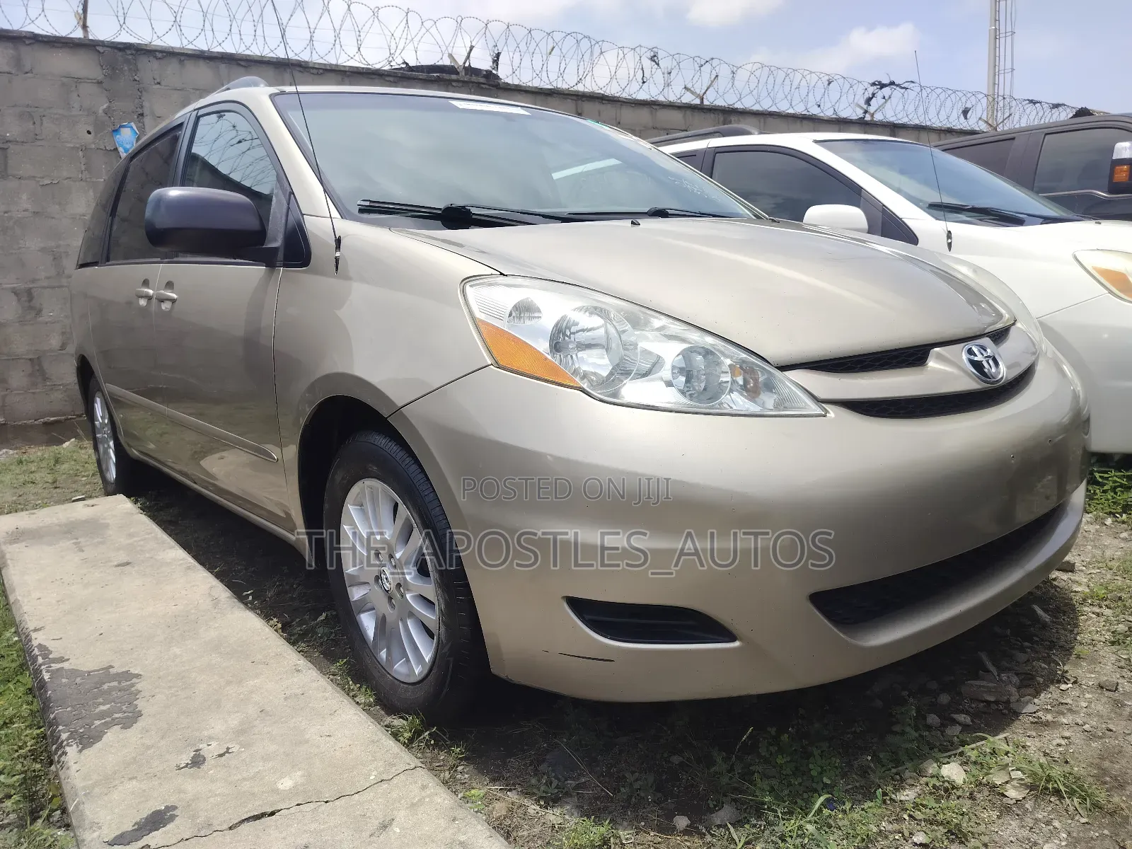 Toyota Sienna LE AWD 2008 Gold