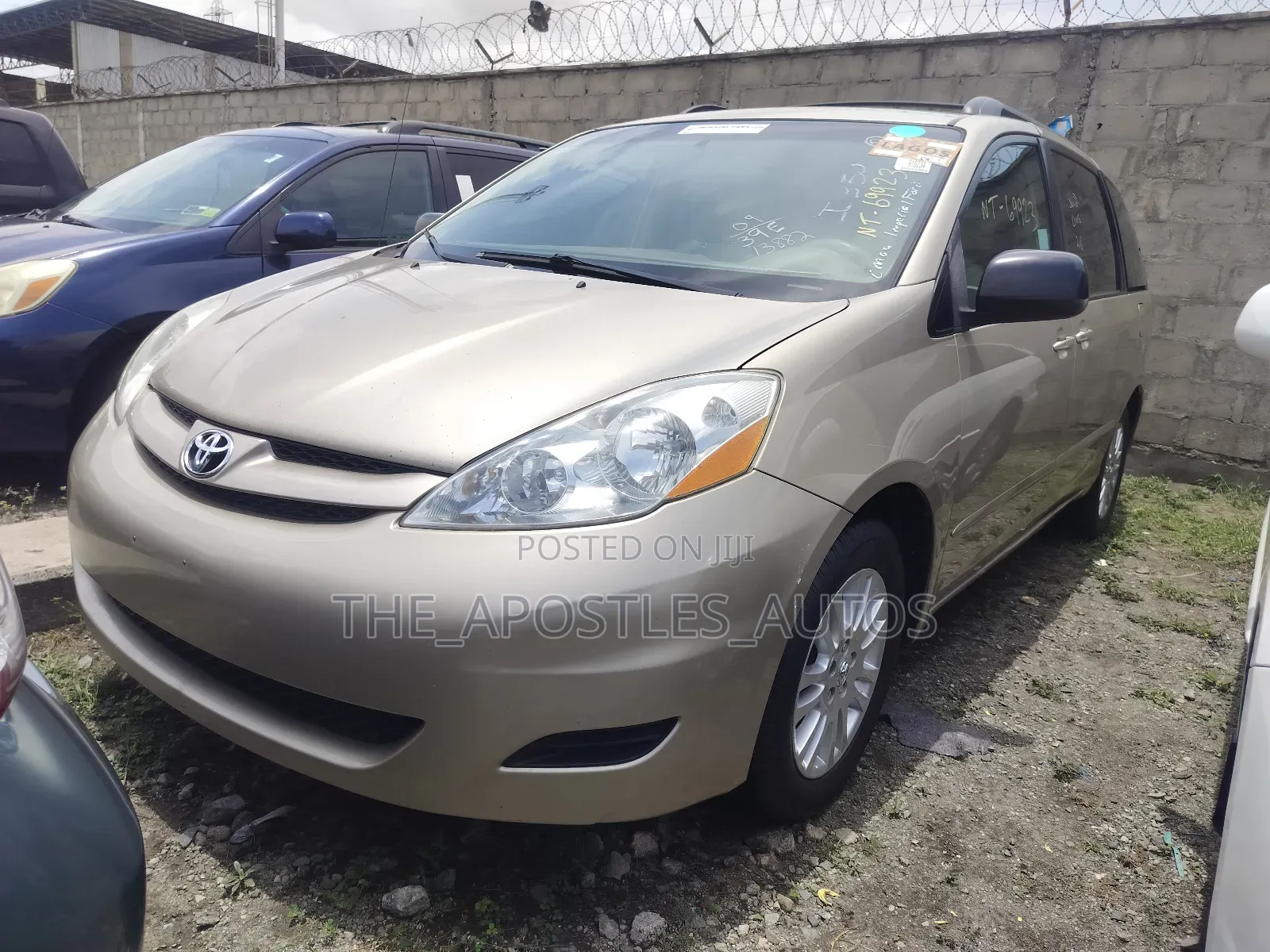 Toyota Sienna LE AWD 2008 Gold