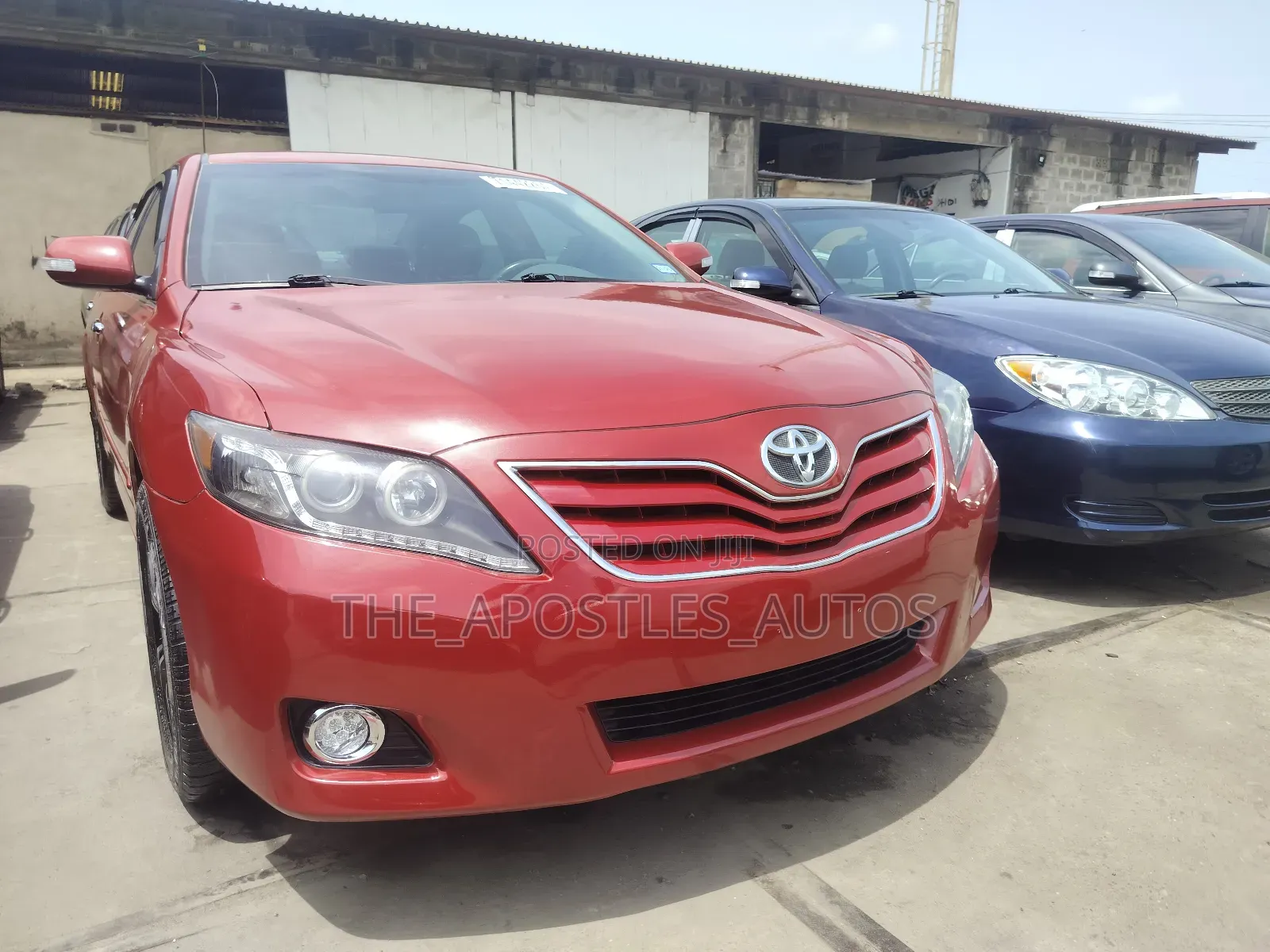 Toyota Camry Base 4dr Sedan (2.5L 4cyl 6M) 2011 Red
