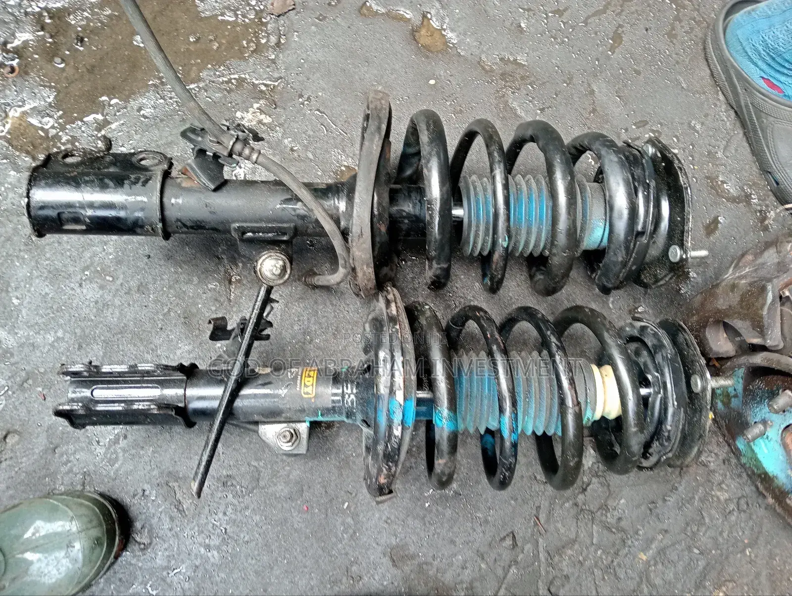 Complete Shock Absorber for Toyota Camry 2010