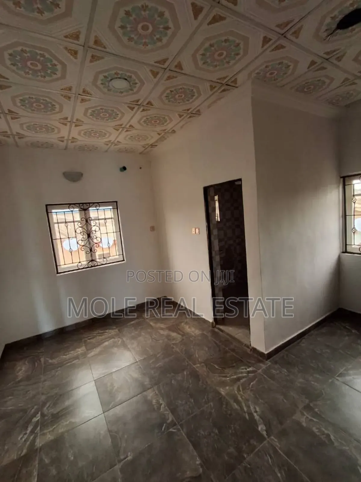 2bdrm Apartment in Baruwa for sale