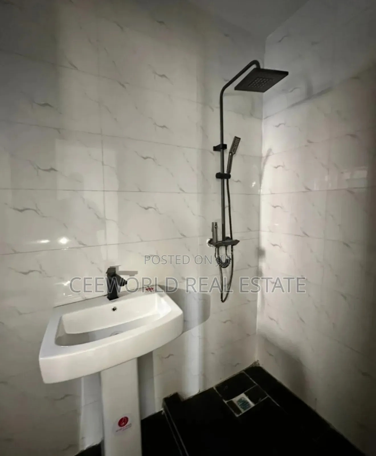 4bdrm Duplex in Lere Adigun Gra, Basorun for sale
