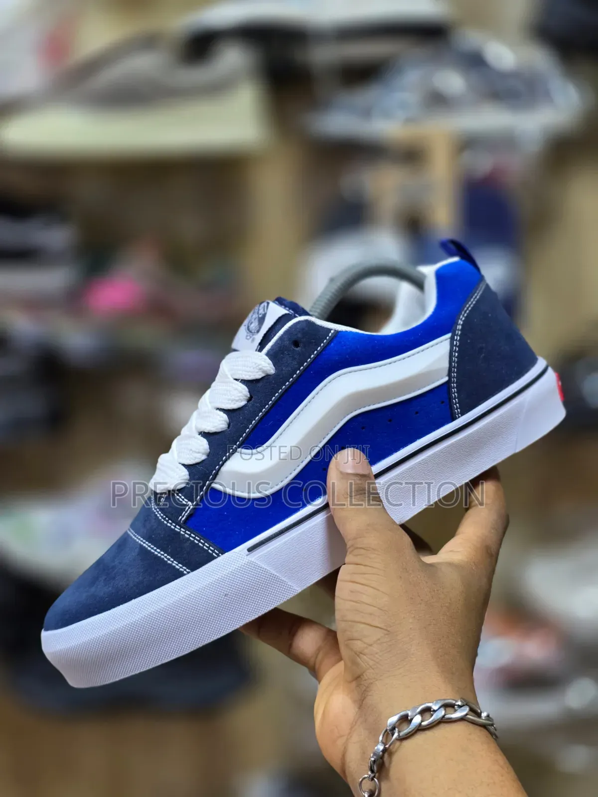 Unisex Classic Vans Lace Up Sneakers