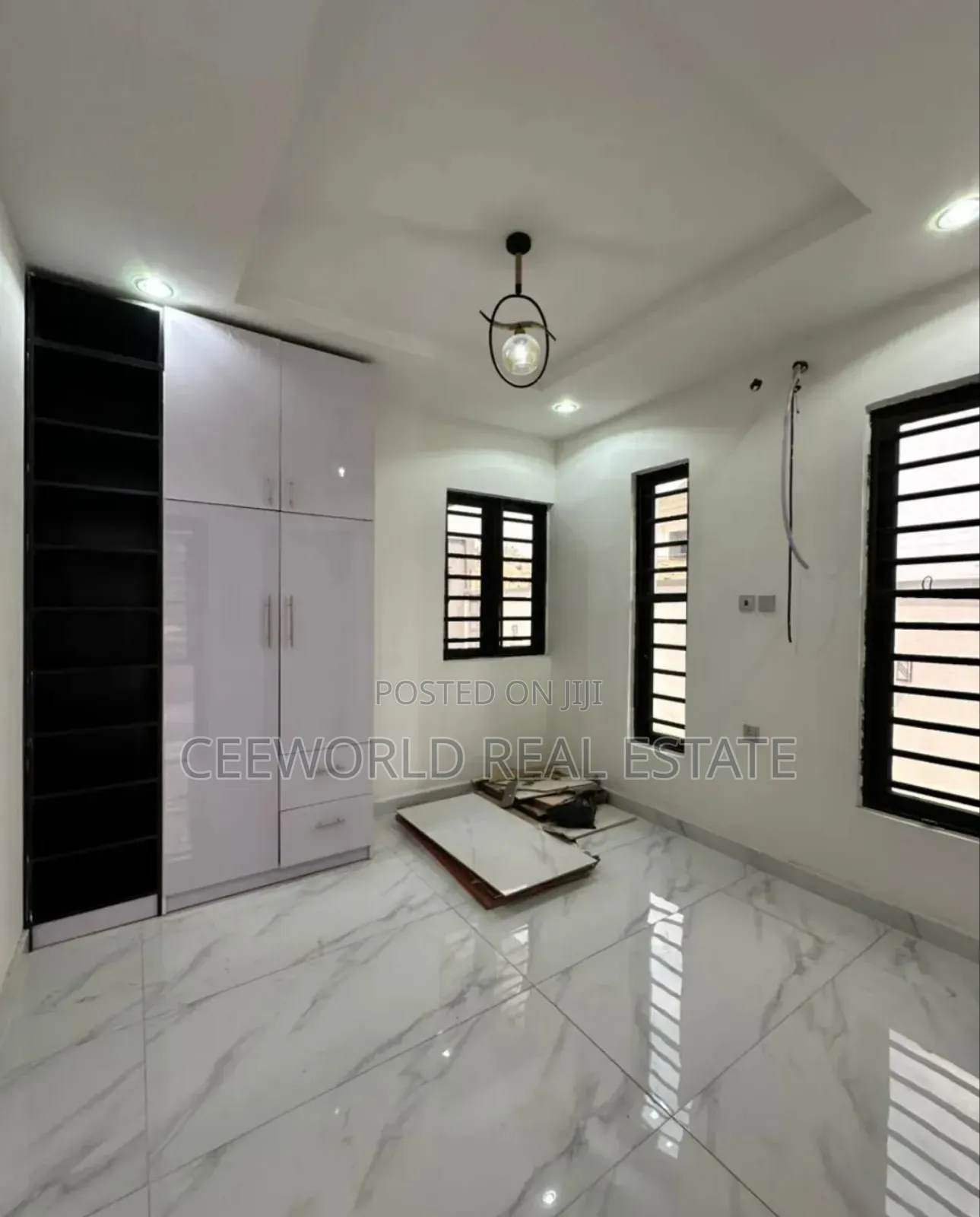 5bdrm Duplex in Carlton Gate Estate, Akobo for sale