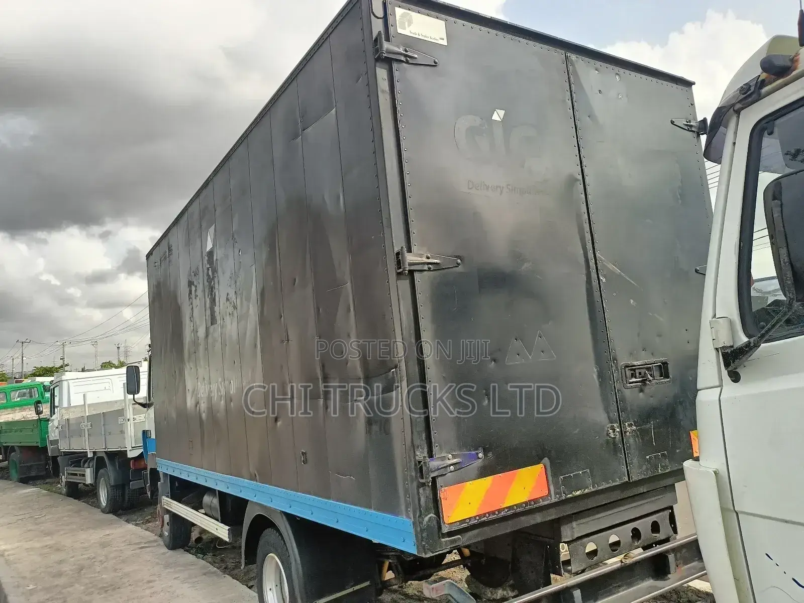 Mercedes Benz 814 German Container Truck