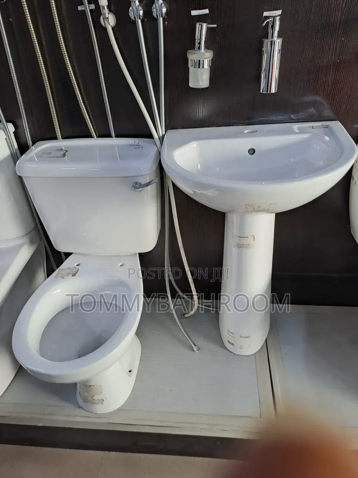 Twyford Side Flush Option Wc