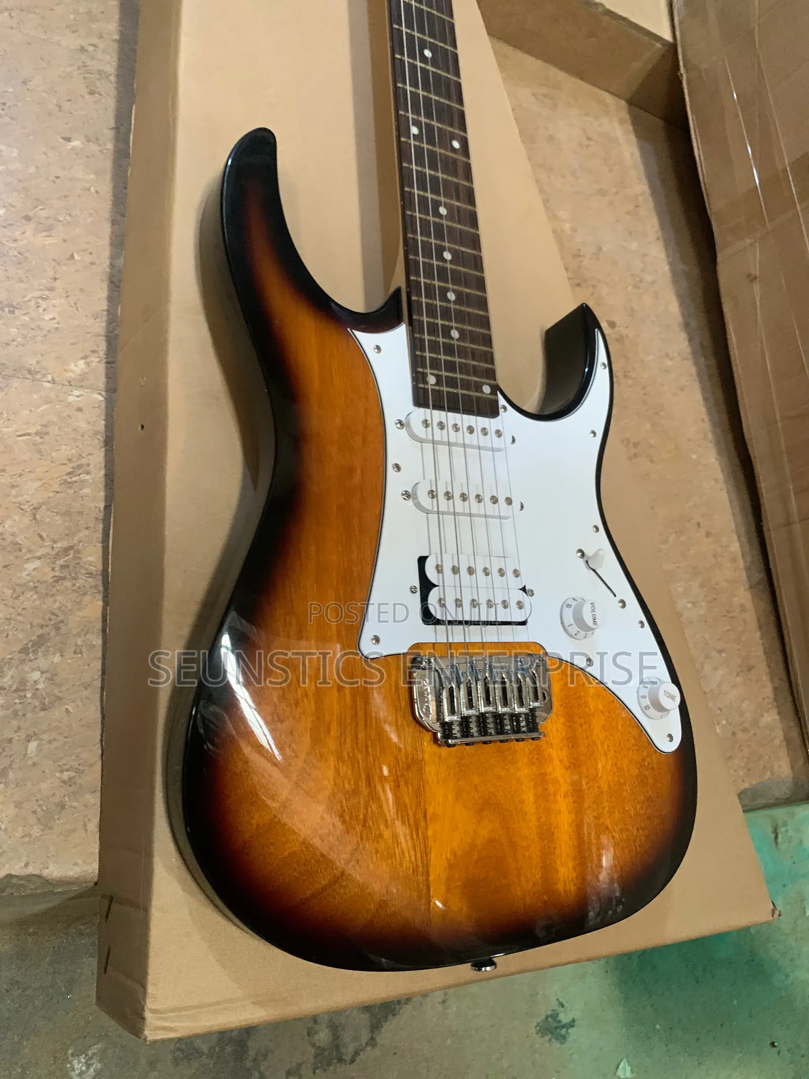 Quality Ibanez GRG 140 Wh Gio Stratocaster Guitar