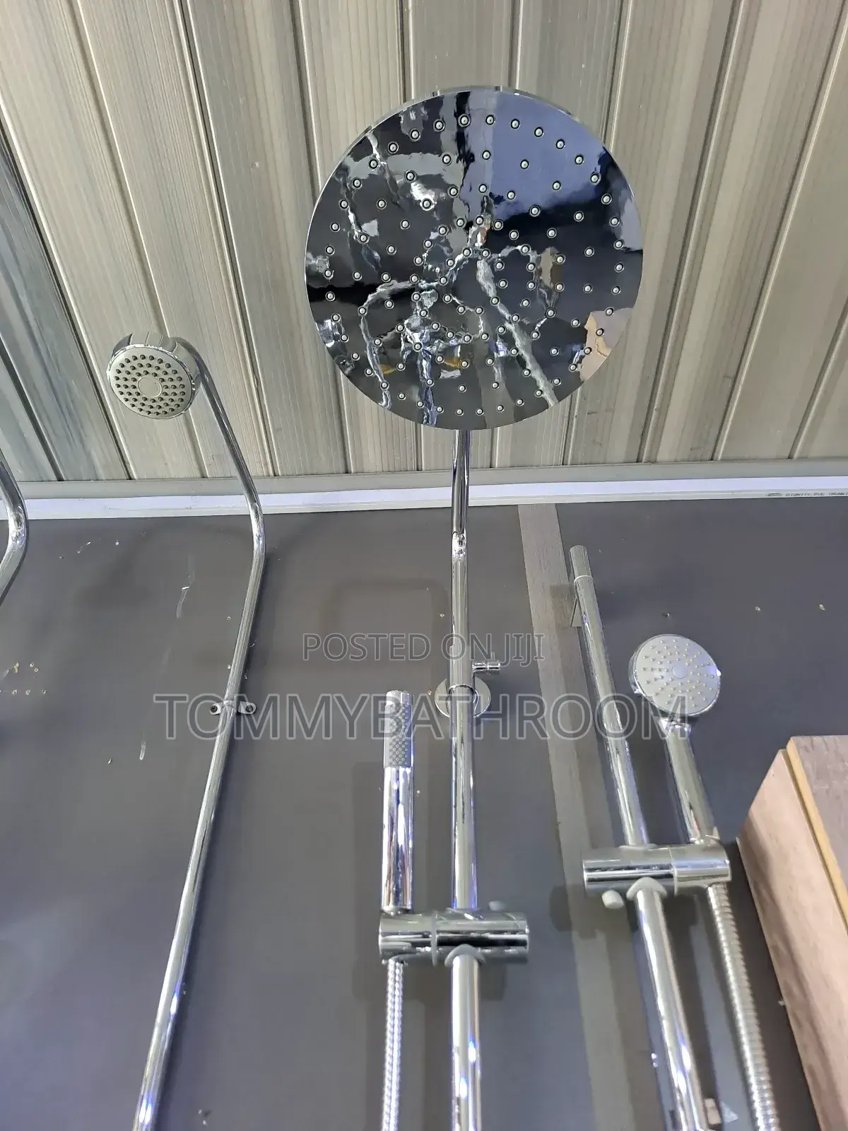 Axces Vado Standing Shower