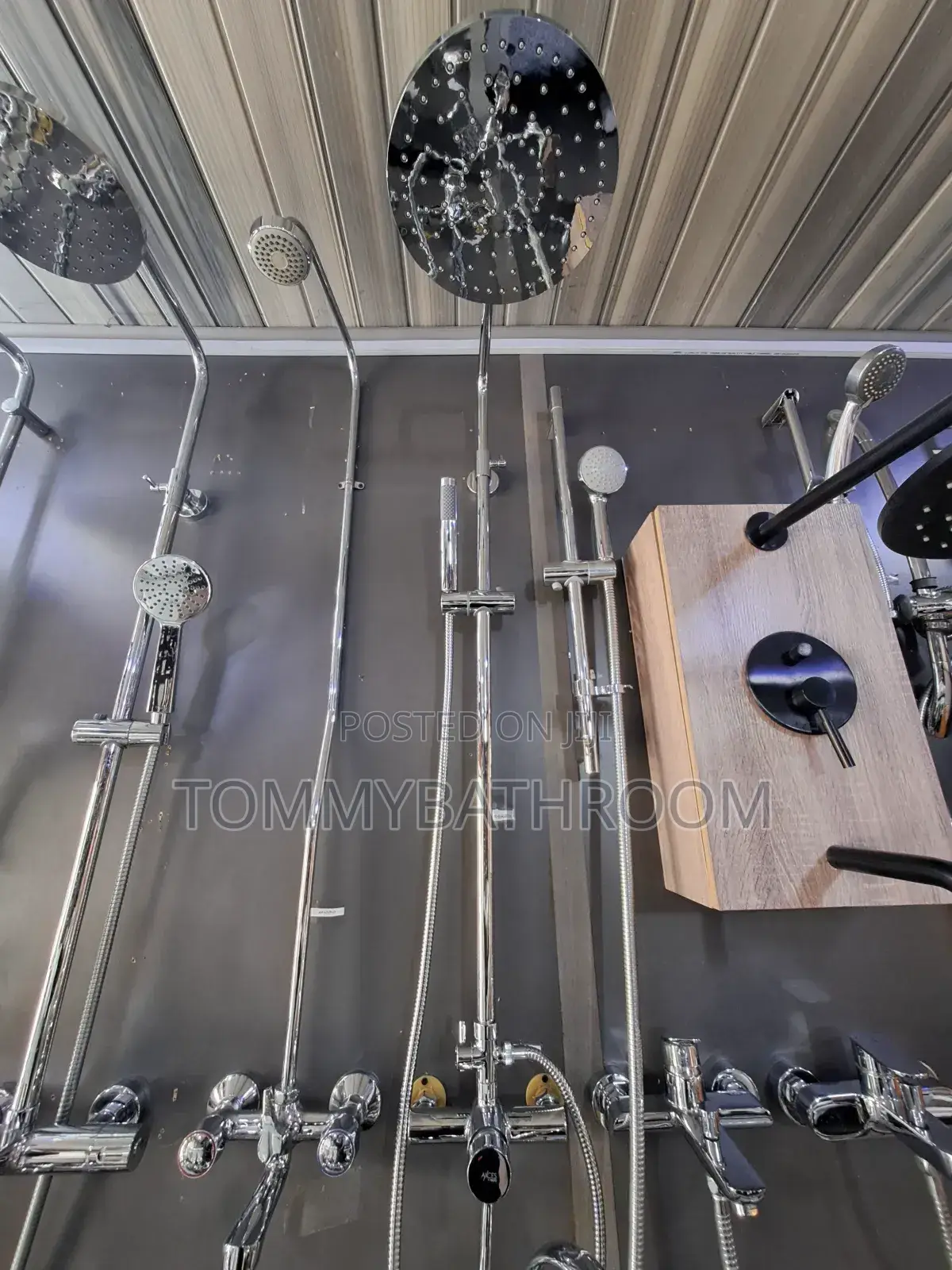 Axces Vado Standing Shower