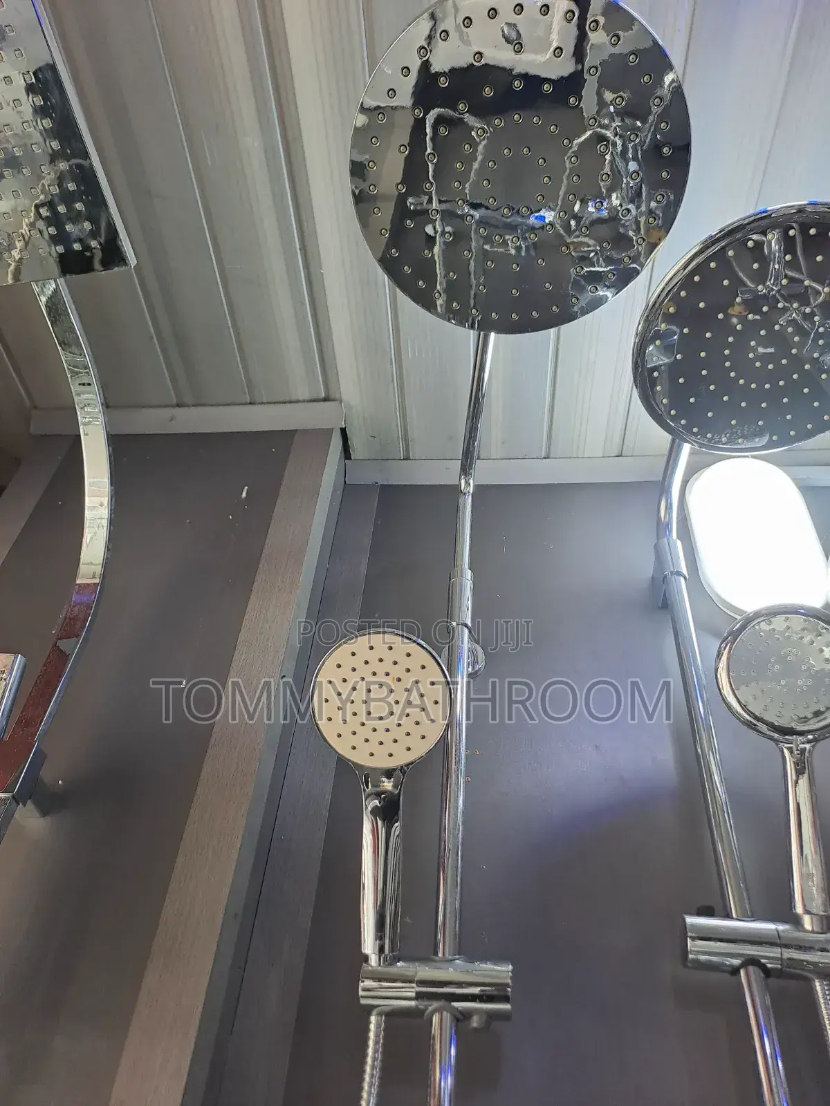 Vado Standing Chrome Shower