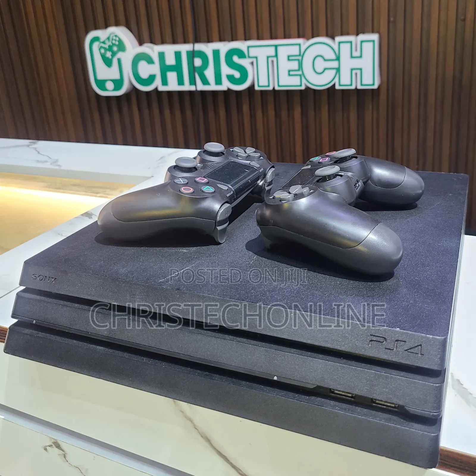 Playstation 4 Pro With 2 Pads