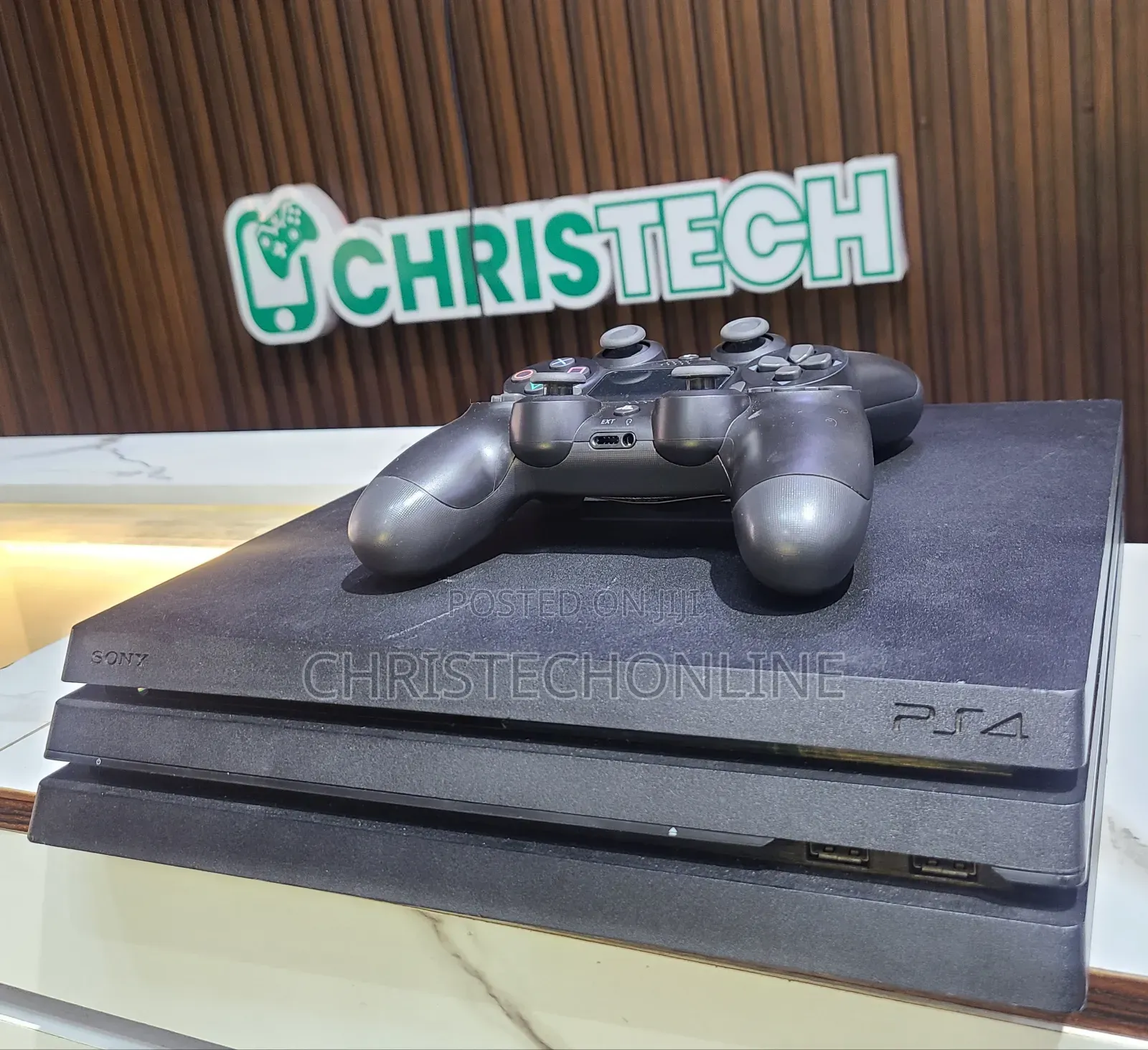 Playstation 4 Pro With 2 Pads