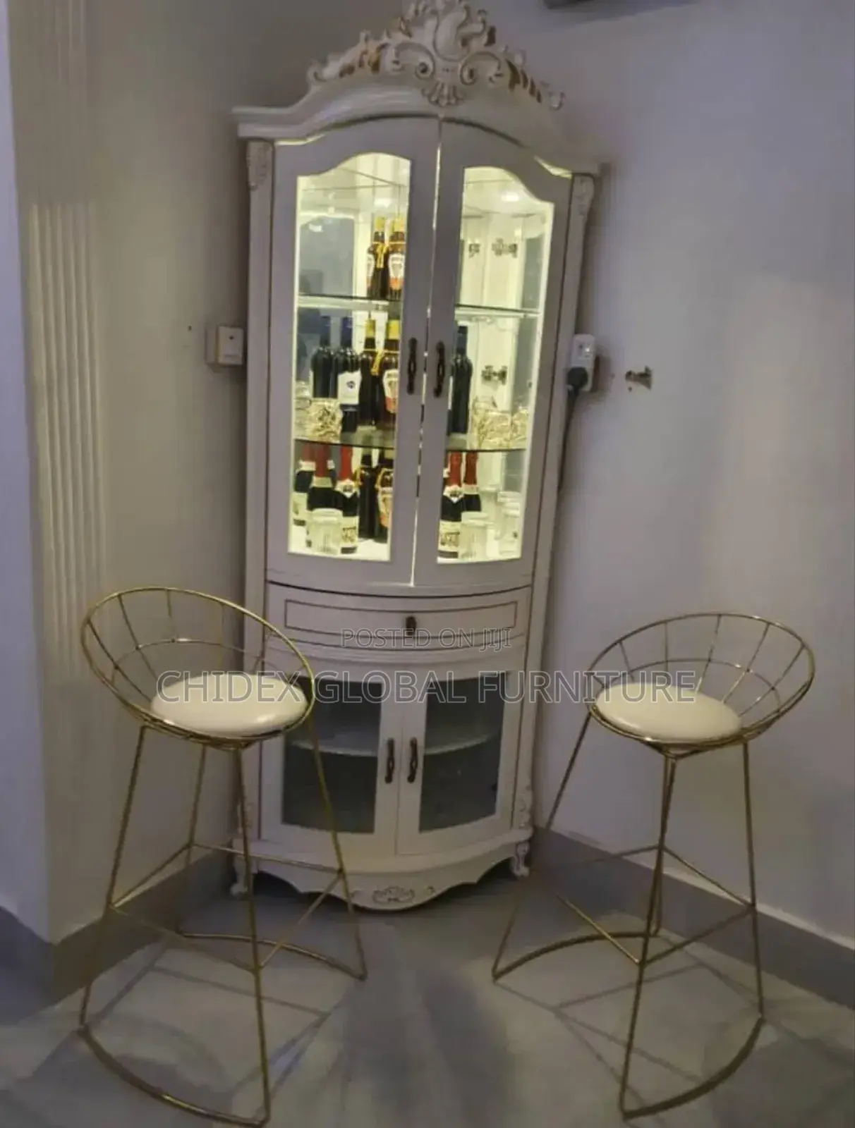 Royal Single Bar With Cabinets
