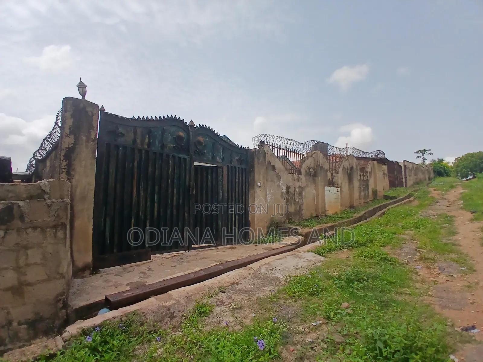 5bdrm Bungalow in Sanyo, Ibadan for sale