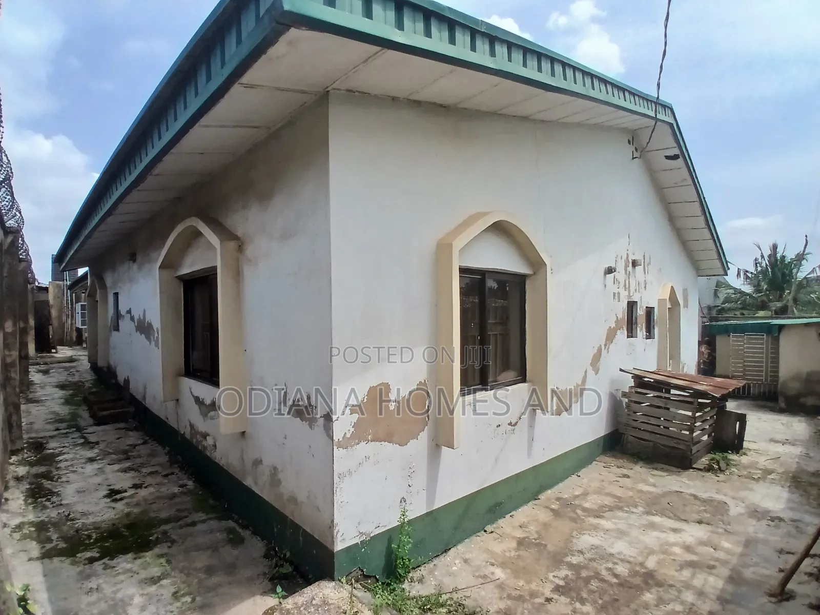 5bdrm Bungalow in Sanyo, Ibadan for sale
