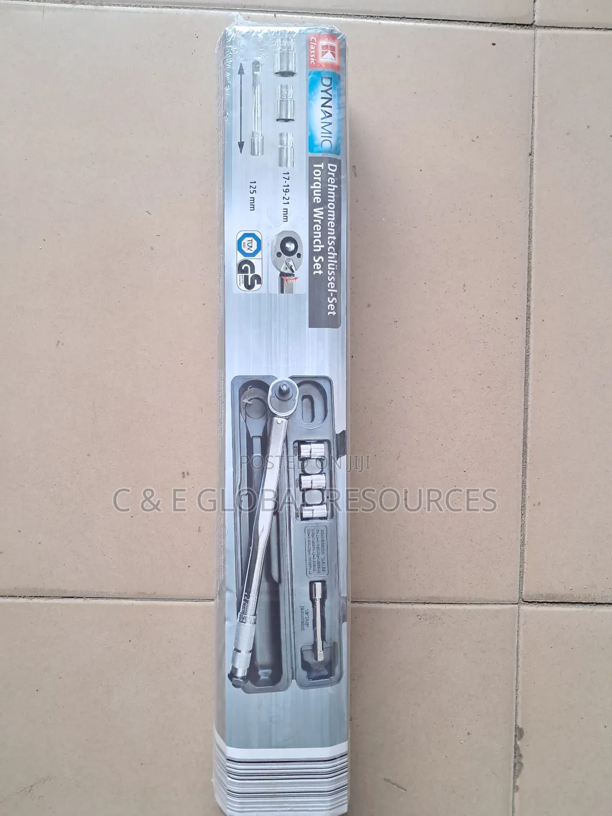 1⁄2" Torque Wrench With Socket (200nm)