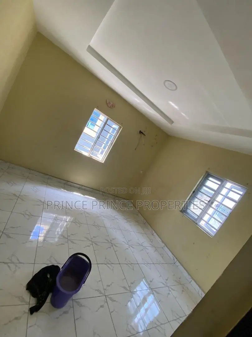 Furnished Mini Flat in Surulere for rent