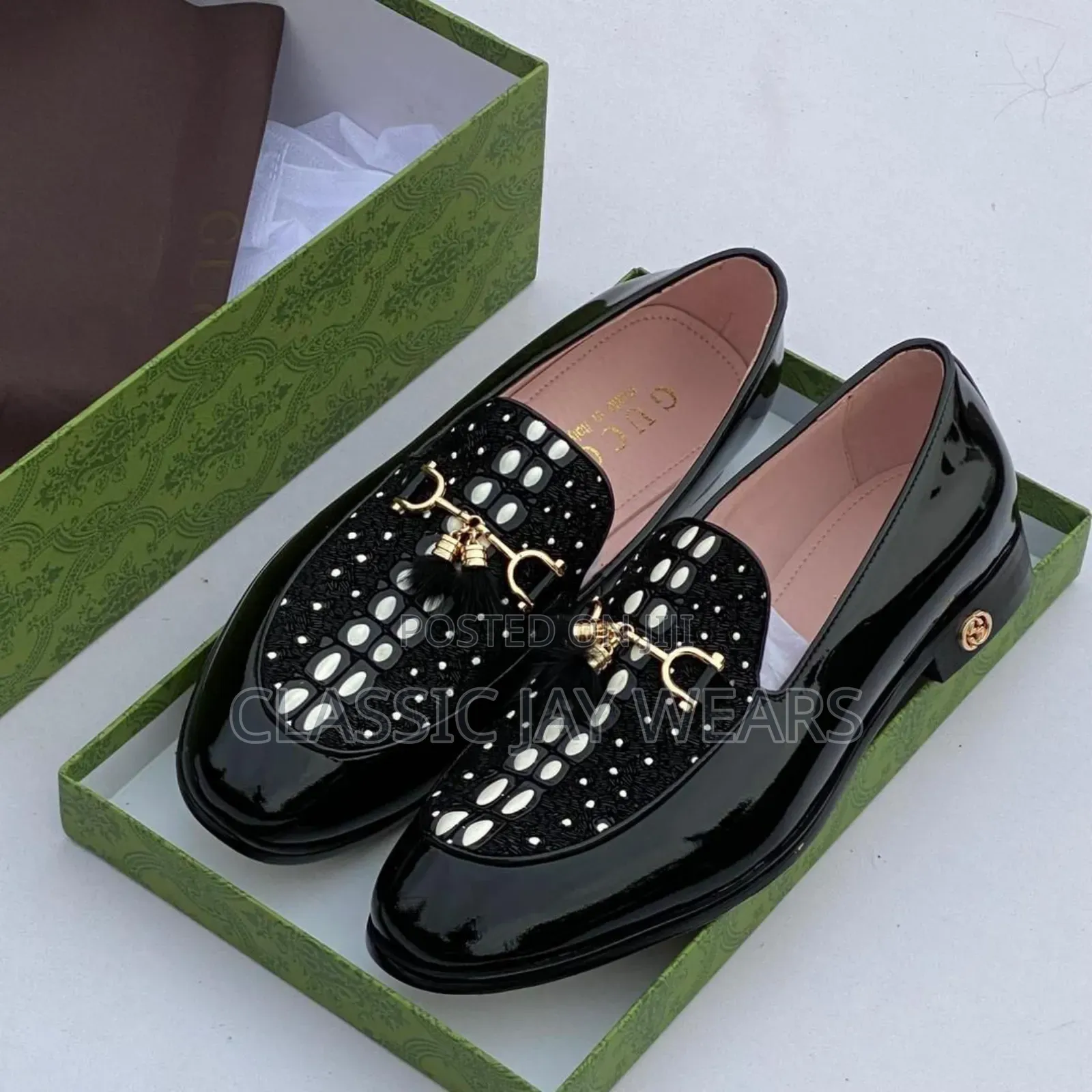Black With Touch of White Gucci Wetlop