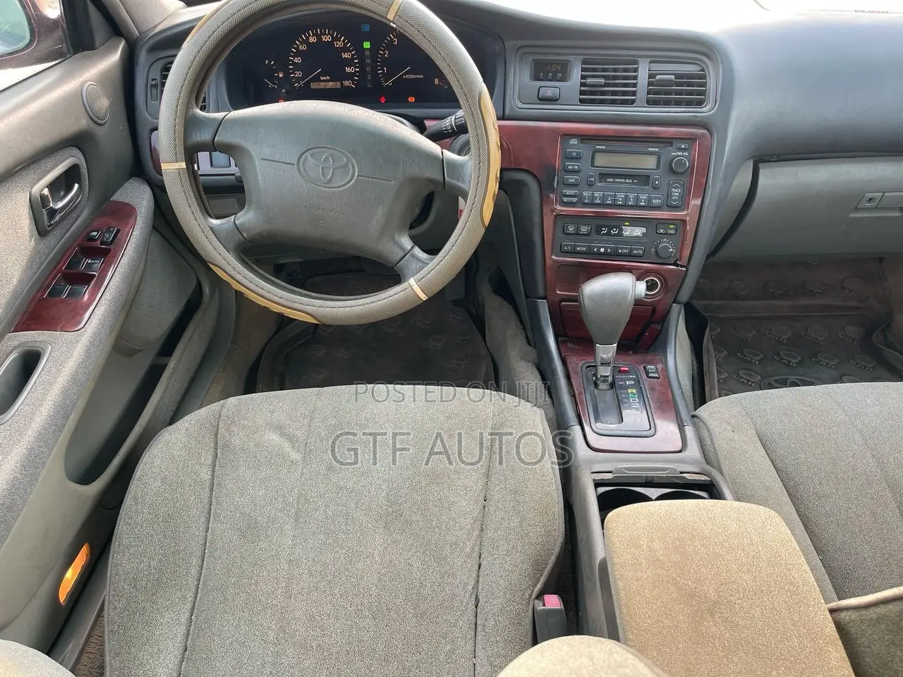 Toyota Mark II Qualis 2.5 AWD 2000 Brown
