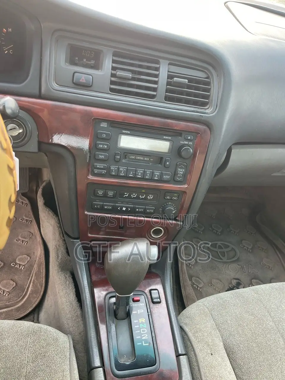 Toyota Mark II Qualis 2.5 AWD 2000 Brown